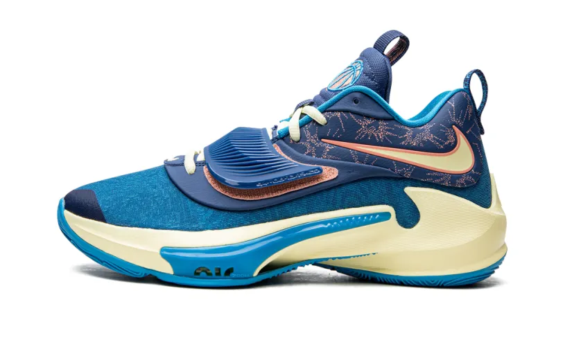 Nike Basketball Zoom Freak 3 'Valentine's Day'